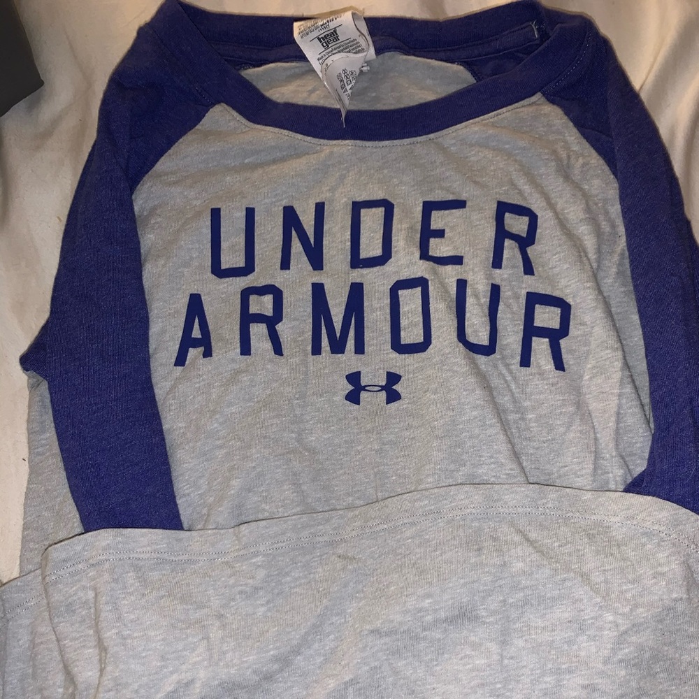 Women’s Under Armour Small Shirt